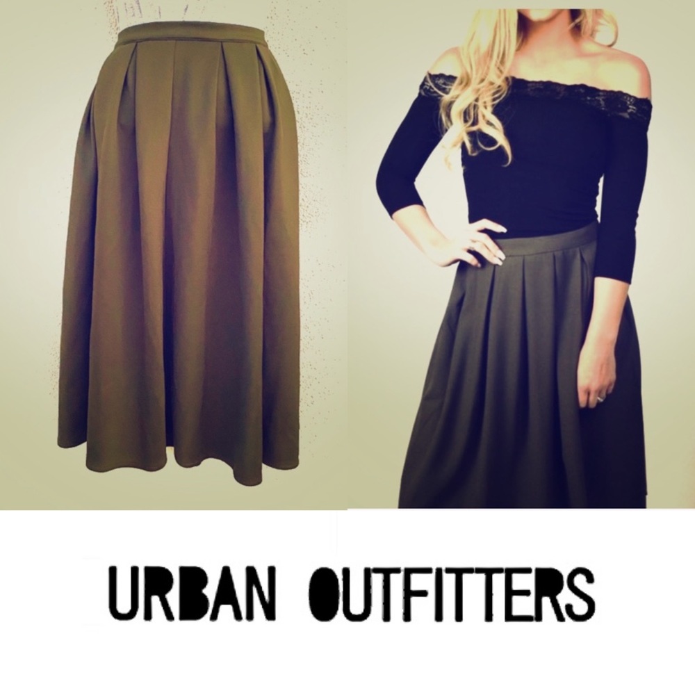🖐🏻💲5 DOLLAR SALE UO pleated Aline 🛍